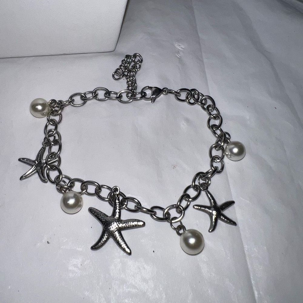 Silver Tone Starfish and Faux Pearl Bracelet